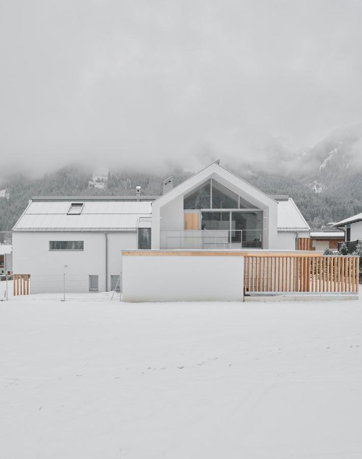 Villa Urban Mountain Chalet With Lake View Maurach  Exterior foto